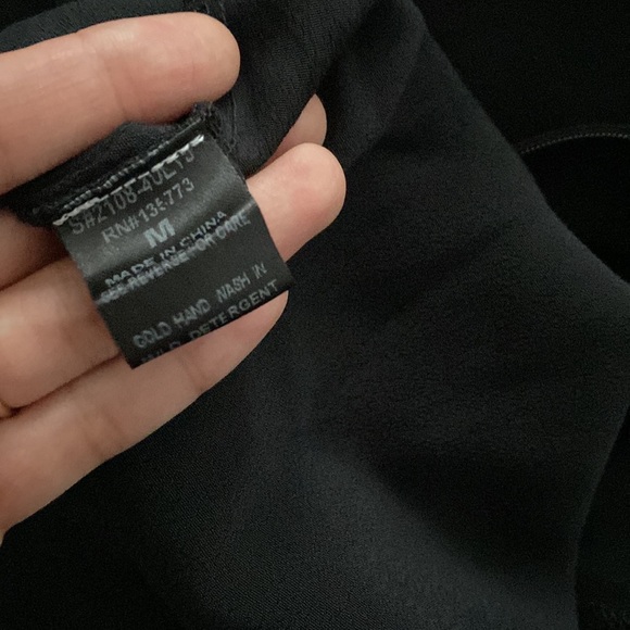 Franklin + Daysi Crepe Puff Sleeve Blouse (NWT) - Picture 9 of 11